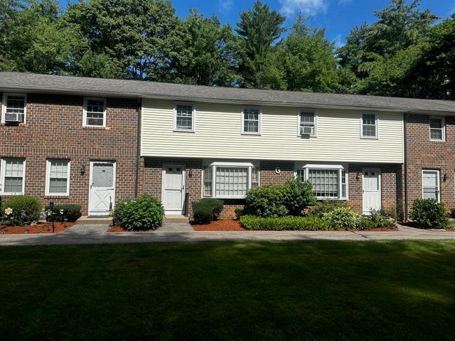 49 Oakridge Drive, Londonderry, NH 03053