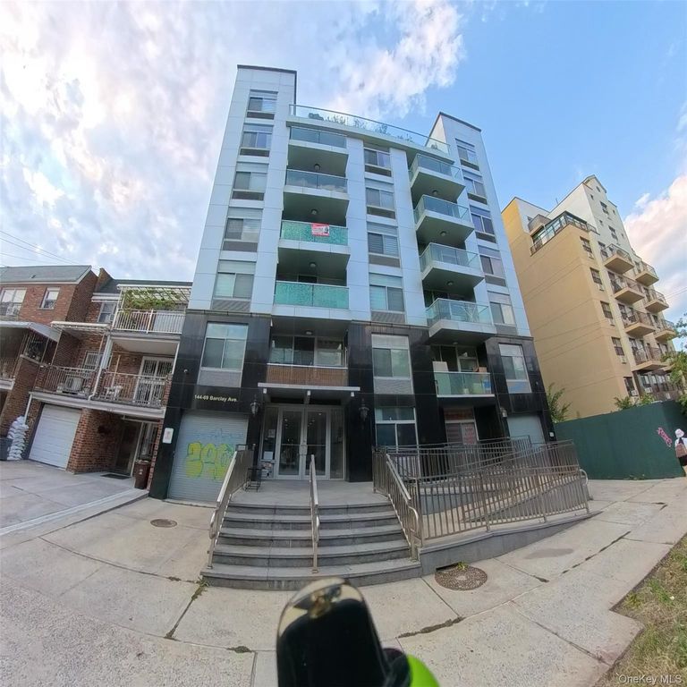144-69 Barclay Avenue 3C, Flushing, NY 11355 — exterior