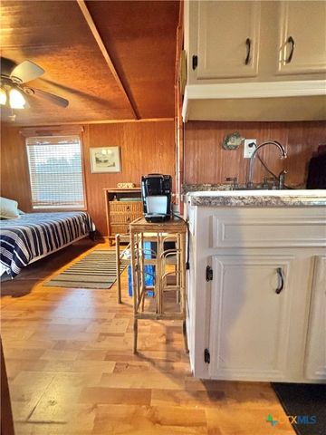707 W Monroe Avenue, Port O'connor, TX 77982