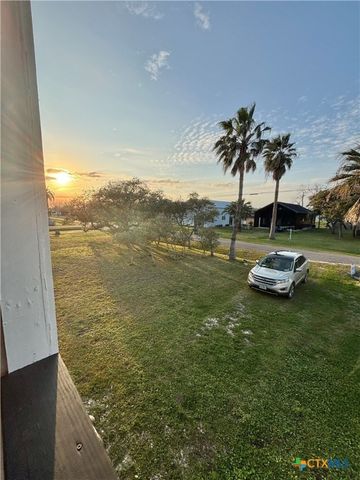 707 W Monroe Avenue, Port O'connor, TX 77982