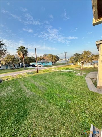 707 W Monroe Avenue, Port O'connor, TX 77982
