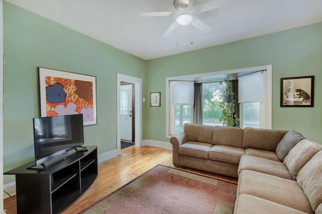 1476 Concordia Avenue, Saint Paul, MN 55104