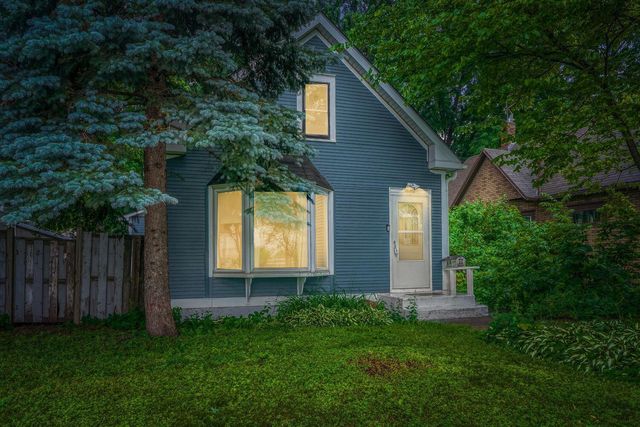 1476 Concordia Avenue, Saint Paul, MN 55104