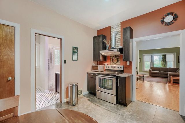 1476 Concordia Avenue, Saint Paul, MN 55104