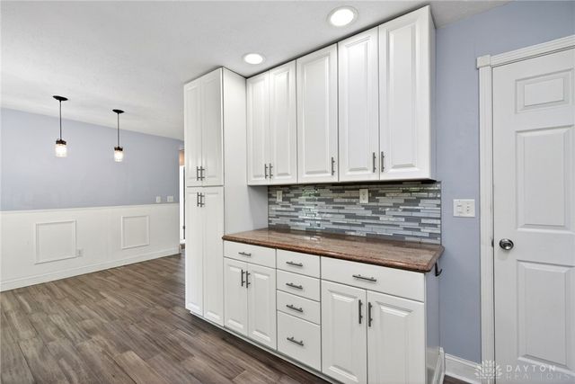 3598 Roselawn Drive, Beavercreek, OH 45430