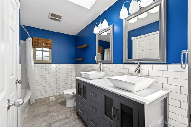 3598 Roselawn Drive, Beavercreek, OH 45430