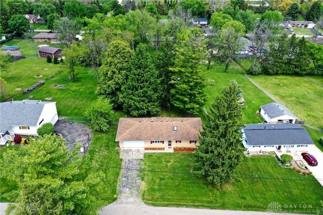 3598 Roselawn Drive, Beavercreek, OH 45430