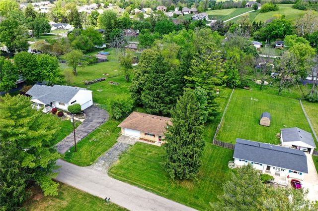 3598 Roselawn Drive, Beavercreek, OH 45430