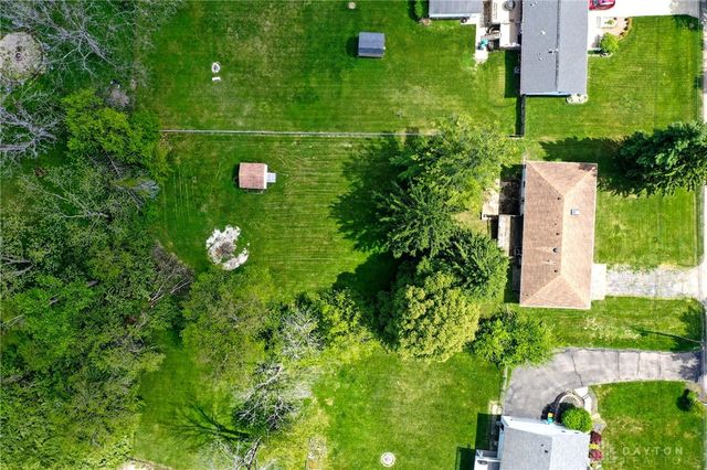 3598 Roselawn Drive, Beavercreek, OH 45430