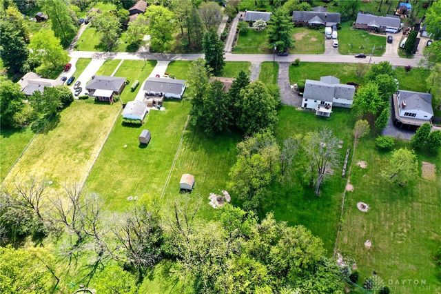3598 Roselawn Drive, Beavercreek, OH 45430