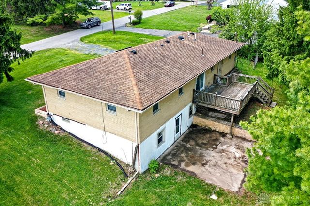 3598 Roselawn Drive, Beavercreek, OH 45430