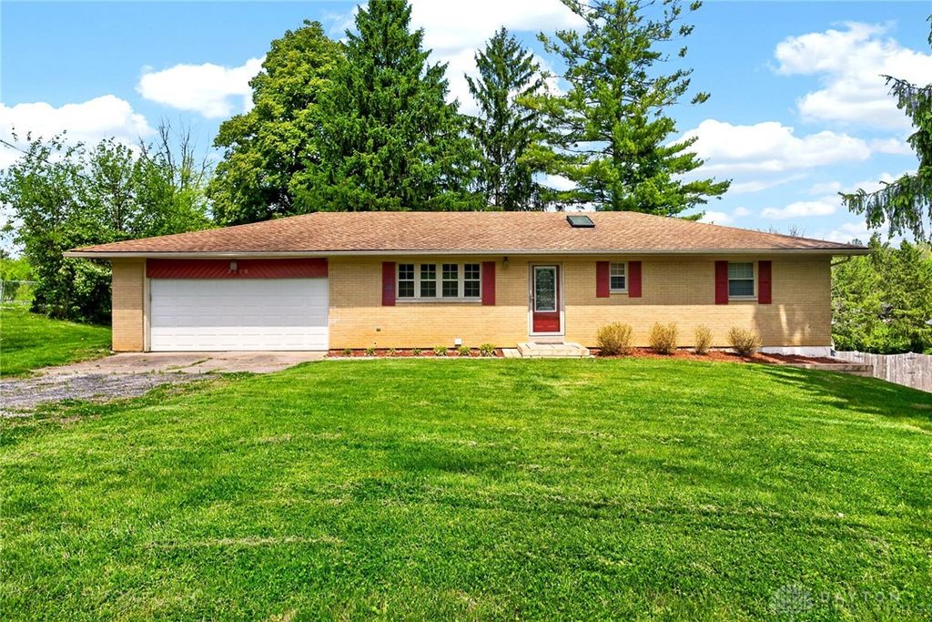 3598 Roselawn Drive, Beavercreek, OH 45430