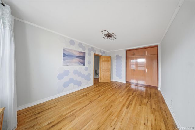 7285 YELLOWSTONE BLVD, Forest Hills, NY 11375