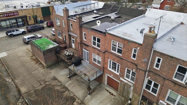 7285 YELLOWSTONE BLVD, Forest Hills, NY 11375