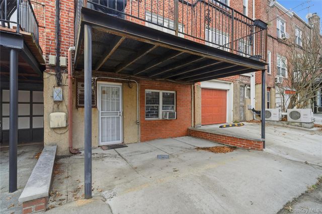 7285 YELLOWSTONE BLVD, Forest Hills, NY 11375