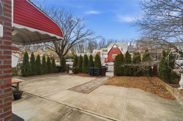 7285 YELLOWSTONE BLVD, Forest Hills, NY 11375