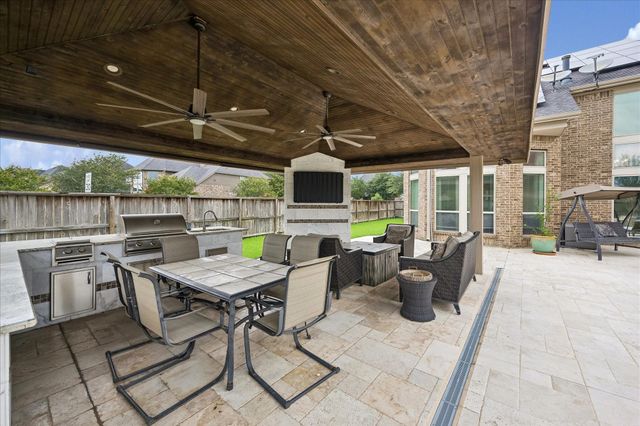 27419 Gladway Manor Drive, Katy, TX 77494