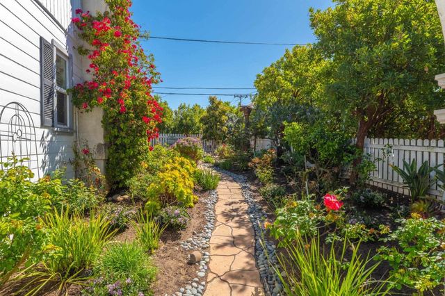 1 Serrano Way, Del Rey Oaks, CA 93940