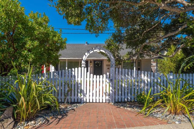 1 Serrano Way, Del Rey Oaks, CA 93940