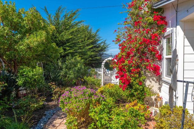 1 Serrano Way, Del Rey Oaks, CA 93940