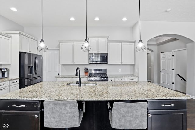 13668 Blooming Orchard Drive, Fishers, IN 46038