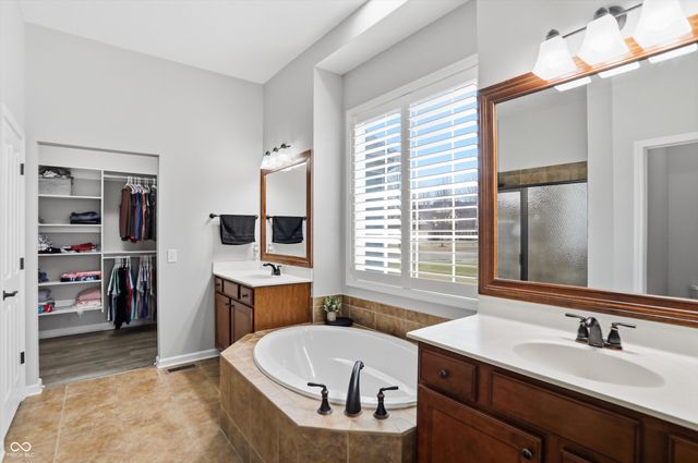 13668 Blooming Orchard Drive, Fishers, IN 46038