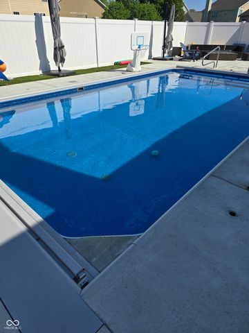 13668 Blooming Orchard Drive, Fishers, IN 46038