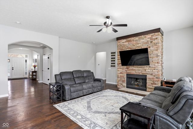 13668 Blooming Orchard Drive, Fishers, IN 46038