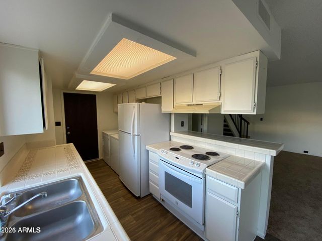 4852 E EUCLID Avenue 1, Phoenix, AZ 85044