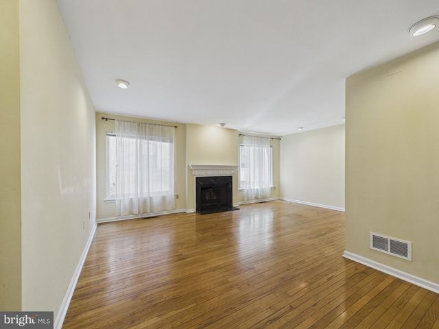 2036 APPLETREE ST, Philadelphia, PA 19103