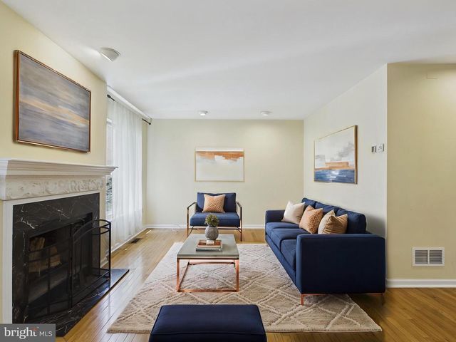 2036 APPLETREE ST, Philadelphia, PA 19103