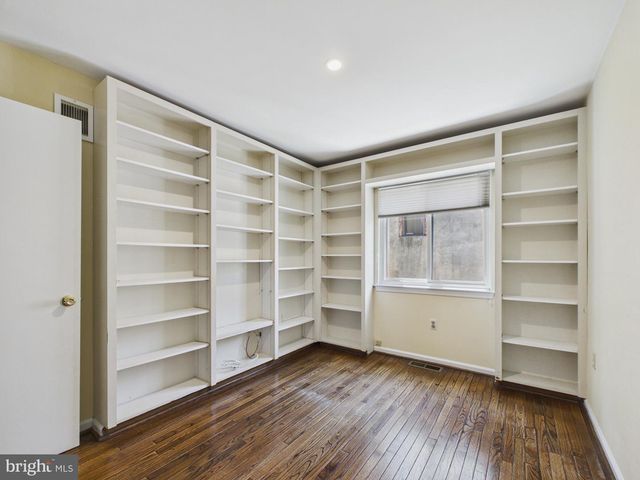 2036 APPLETREE ST, Philadelphia, PA 19103