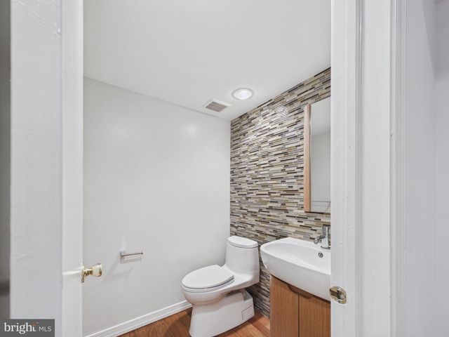 2036 APPLETREE ST, Philadelphia, PA 19103