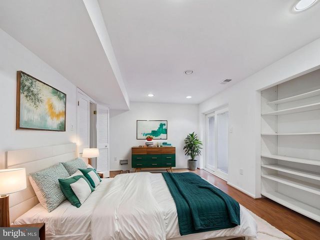 2036 APPLETREE ST, Philadelphia, PA 19103