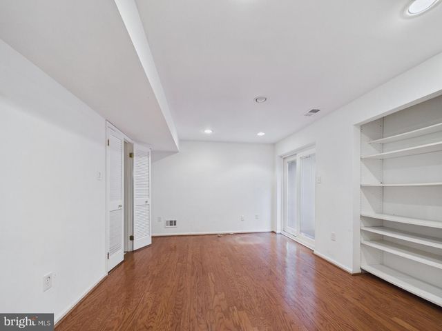 2036 APPLETREE ST, Philadelphia, PA 19103