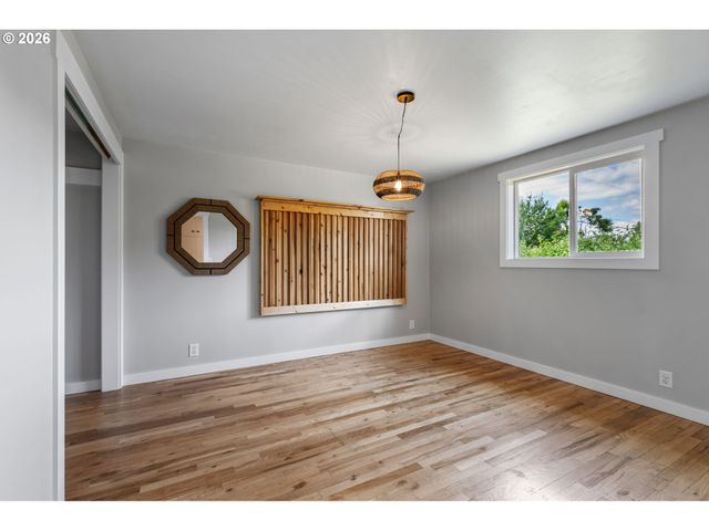 622 51ST St, Springfield, OR 97478