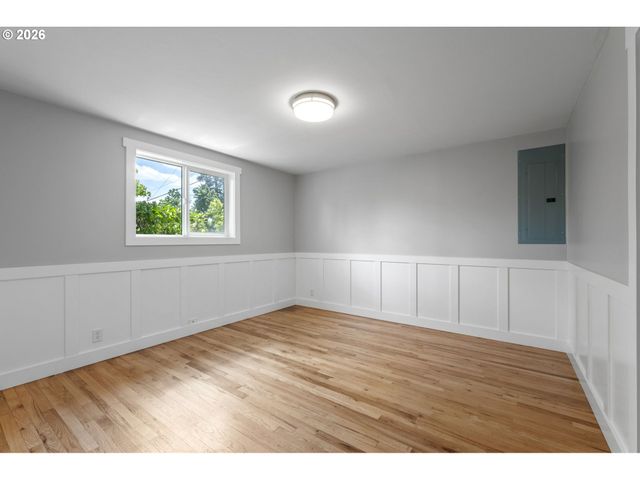 622 51ST St, Springfield, OR 97478