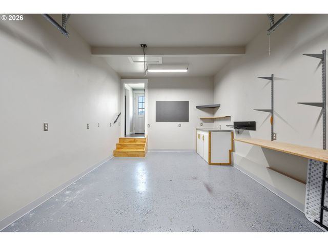 622 51ST St, Springfield, OR 97478