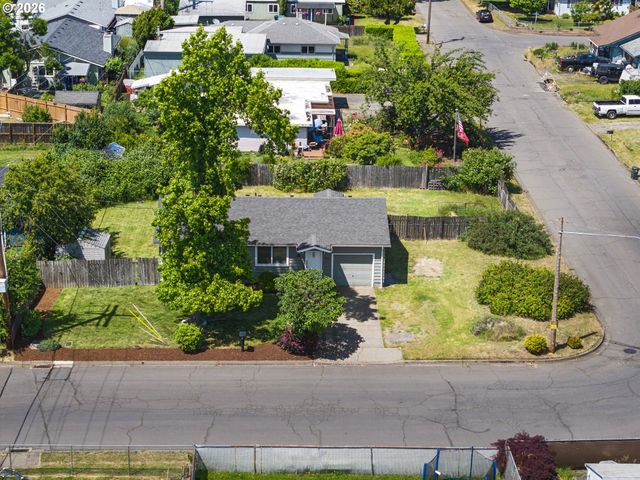 622 51ST St, Springfield, OR 97478