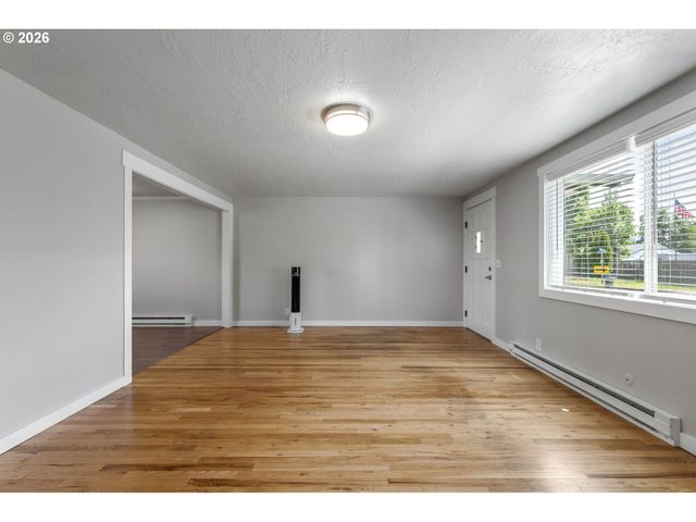 622 51ST St, Springfield, OR 97478