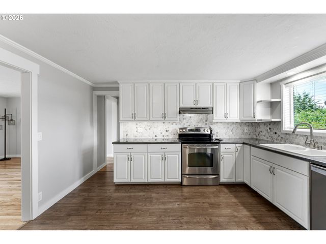 622 51ST St, Springfield, OR 97478