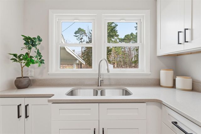 15769 Mercury Drive, Grand Haven, MI 49417