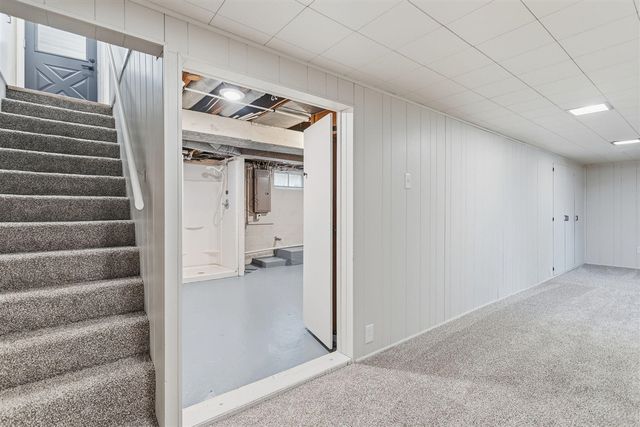 15769 Mercury Drive, Grand Haven, MI 49417