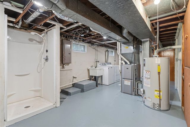 15769 Mercury Drive, Grand Haven, MI 49417