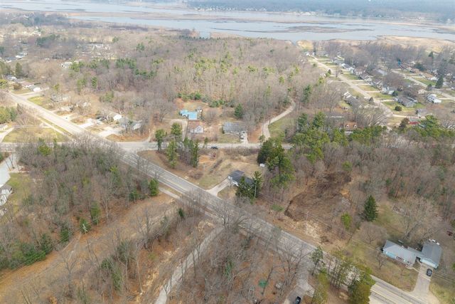 15769 Mercury Drive, Grand Haven, MI 49417