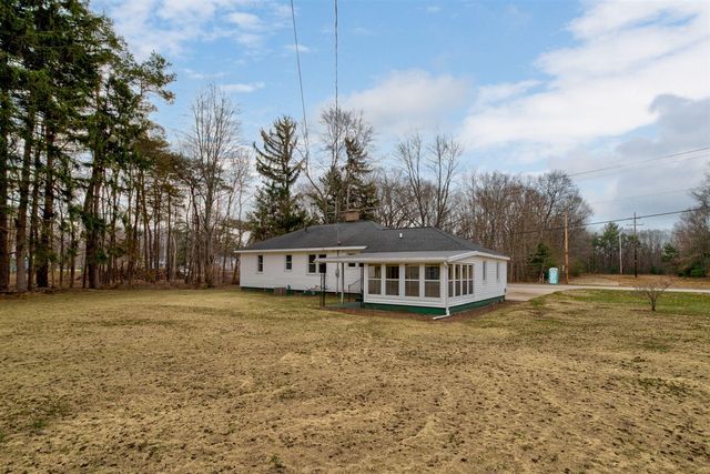 15769 Mercury Drive, Grand Haven, MI 49417