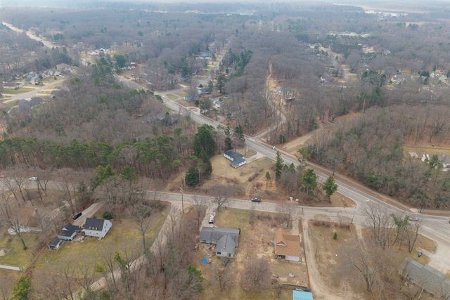 15769 Mercury Drive, Grand Haven, MI 49417