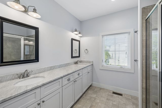 1209 Hawkins St Apt 4, Nashville, TN 37203