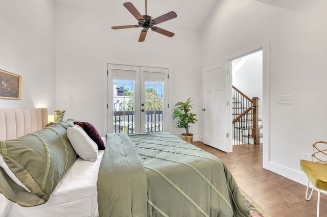 1209 Hawkins St Apt 4, Nashville, TN 37203