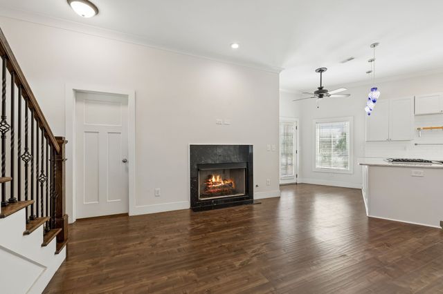 1209 Hawkins St Apt 4, Nashville, TN 37203